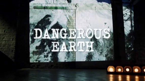 Опасная Планета. Огонь / Dangerous Earth (2016)